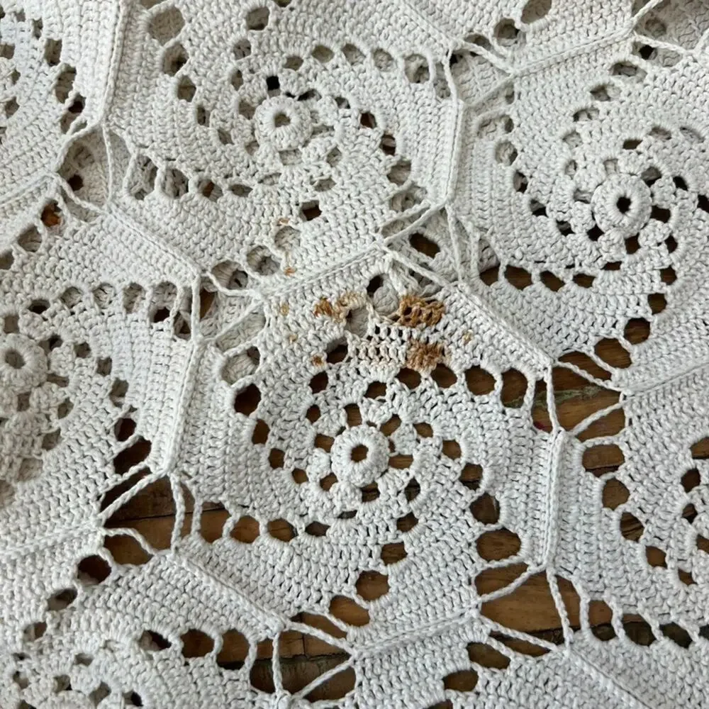 Antique Vintage Hand Crocheted Ivory Bedspread Tablecloth Coverlet 75”x86”